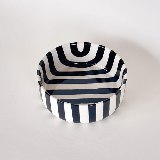 gestreifte schale klein schwarz weiß gestreift
